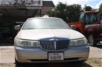 2002 Lincoln Town Car Picture 3
