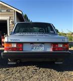 1985 Volvo 240DL Picture 3