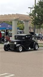 1930 Ford Model A Picture 3