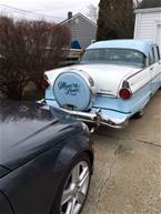 1955 Ford Fairlane Picture 3