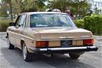 1975 Mercedes 300D Picture 3