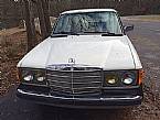 1981 Mercedes 240D Picture 3