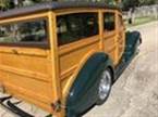 1938 Ford Woodie Picture 3