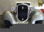 1934 Plymouth Sedan Picture 4