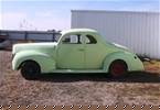 1940 Ford Deluxe Picture 4