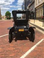 1914 Ford Roadster Picture 4