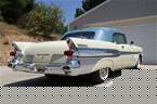1957 Pontiac Bonneville Picture 4