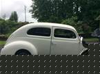 1940 Ford Sedan Picture 4