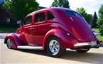 1937 Ford Deluxe Picture 8