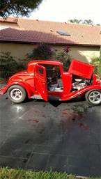 1932 Ford 3 Window Coupe Picture 8